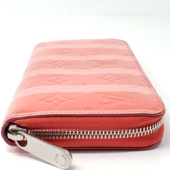 Auth Louis Vuitton Reiyuru Vernis Zippy Wallet - Picture 4 of 16